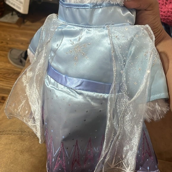 Build a Bear Frozen 2 Elsa Singing Disney 18” plush w/ Dress - Picture 5 of 5